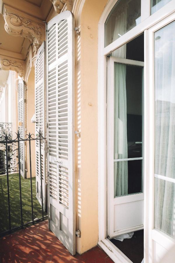 Cannes Centre Ville- Bel Appartement Studio + Mezzanine Luaran gambar